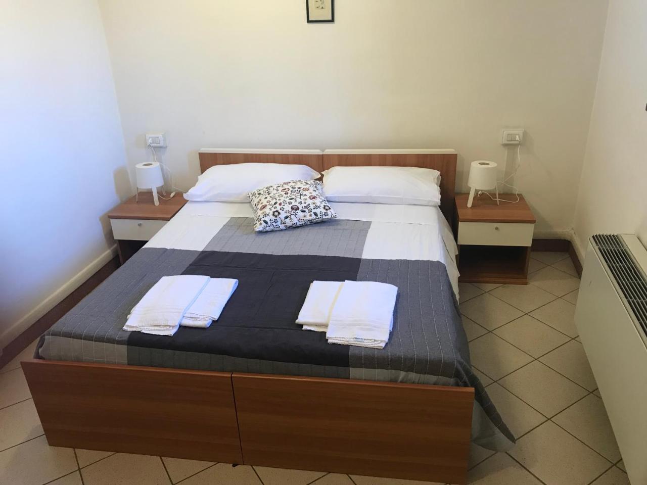 Albergo E Ostello Della Gioventu Biella Centro Storico Luaran gambar
